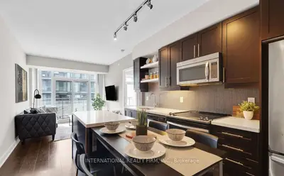 525 Adelaide Street W Lph35, Toronto C01, ON M5V 1T6