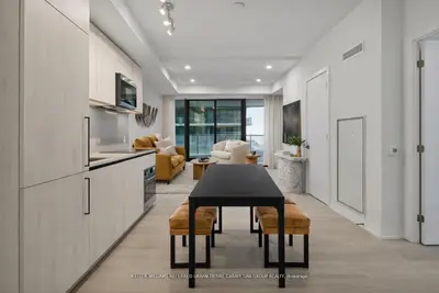 35 Parliament Street 2304, Toronto C08, ON M5A 2Y5
