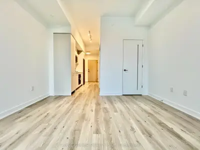 30 Dreamers Way 345, Toronto C08, ON M5A 0Y7