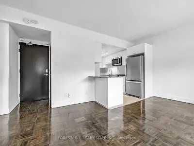 70 Spadina Road 102, Toronto C02, ON M5R 2T6