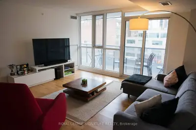 295 Adelaide Street W 414, Toronto C01, On M5v 0l4