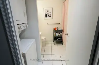 22 Wellesley Street E 804, Toronto C08, ON M4Y 1G3