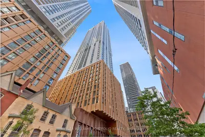 28 Widmer Street 3221, Toronto C01, On M5v 0t2