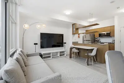 9 Spadina Avenue 708, Toronto C01, ON M5V 3V5