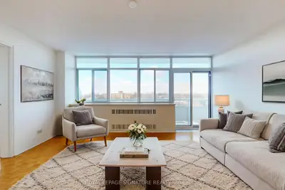 580 Christie Street 814, Toronto C02, ON M6G 3E3