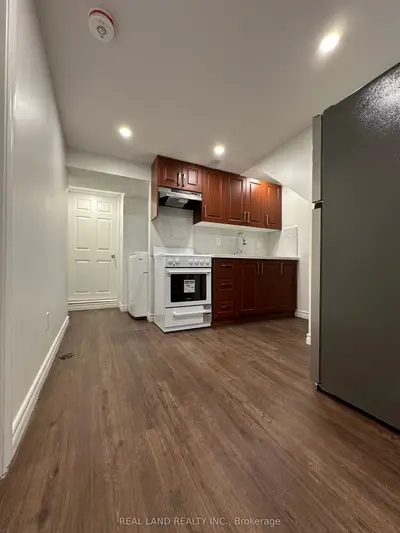 278 Shuter Street BSMT, Toronto C08, ON M5A 1W3