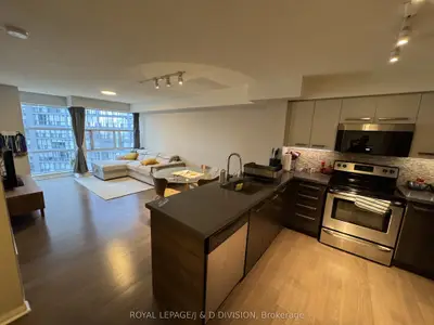 11 St Joseph Street 1013, Toronto C01, ON M4Y 3G4