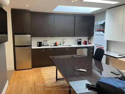 510 Eglinton Avenue W 202, Toronto C04, ON M5N 1A5