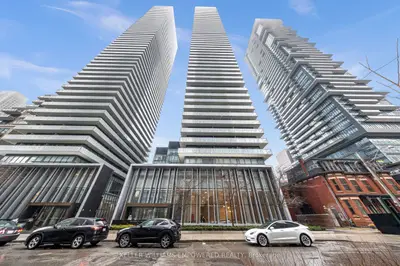 50 Charles Street E 3306, Toronto C08, ON M4Y 0C3