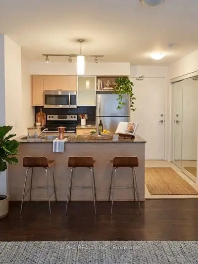 38 Grenville Street 2609, Toronto C01, ON M4Y 1A5