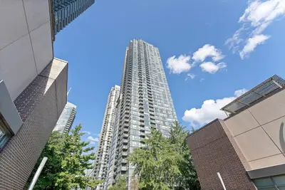 11 Brunel Court 3711, Toronto C01, ON M5V 3Y3