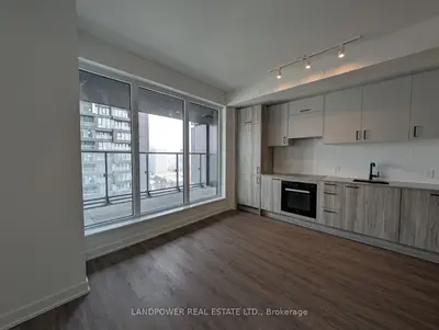 1 Quarrington Lane 2001, Toronto C13, ON M3C 0S4