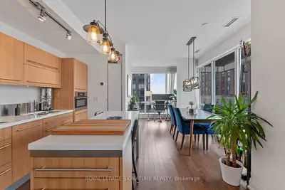 80 John Street 3008, Toronto C01, ON M5V 3X4