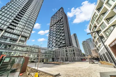 1 Quarrington Lane 2401, Toronto C13, On M3c 0s4