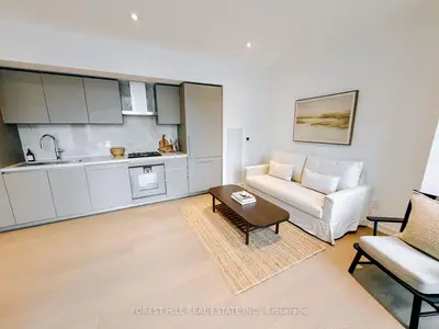 1315 Bay Street 601, Toronto C02, On M5r 0e4