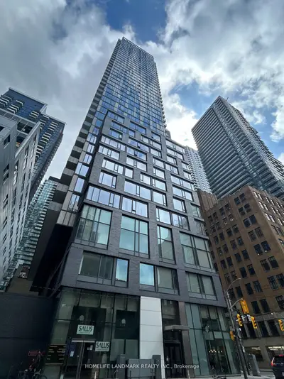101 Peter Street 812, Toronto C01, ON M5V 0G6