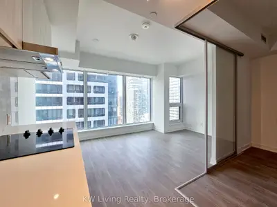8 Wellesley Street W 3306, Toronto C01, On M4y 0j5