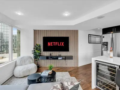 210 Victoria Street 1816, Toronto C08, ON M5B 2R3