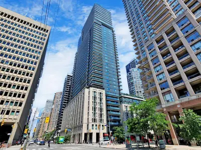 955 Bay Street 2207, Toronto C01, ON M5S 0C6