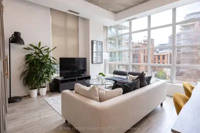 23 Brant Street 305, Toronto C01, On M5v 2l5