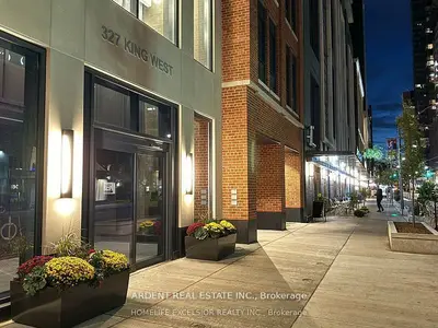 327 King Street W 3902, Toronto C01, ON M5V 0W7
