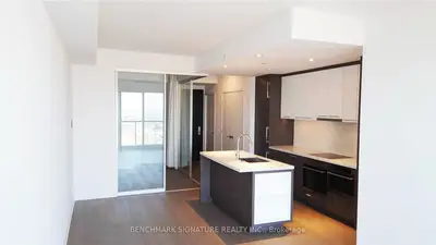 488 University Avenue 2805, Toronto C01, On M5g 0c1