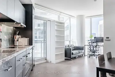 45 Charles Street E 4306, Toronto C08, ON M4Y 0B8