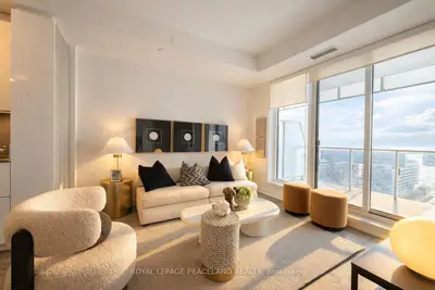 28 Freeland Street 1710, Toronto C08, ON M5E 0E3