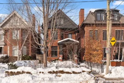 134 Roxborough Street W, Toronto C02, ON M5R 1V1