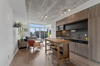 205 Manning Avenue 205, Toronto C01, ON M6J 0E2
