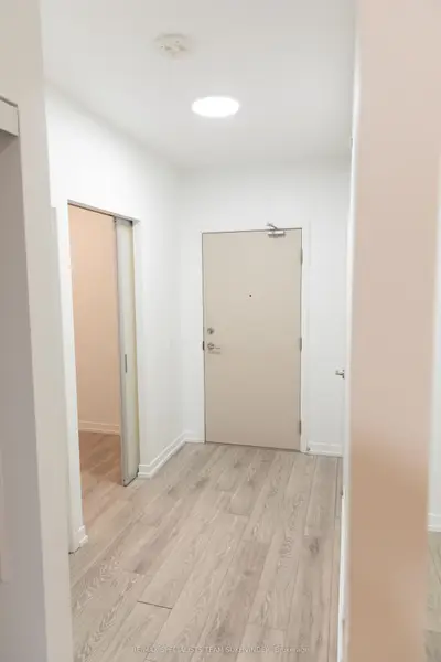 2020 Bathurst Street 637, Toronto, On M5p 0a6