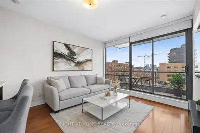 438 King Street W 609, Toronto C01, ON M5V 3T9
