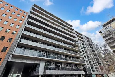 399 Adelaide Street W 814, Toronto C01, ON M5V 1S1