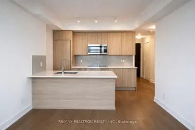 181 Bedford Road 1606, Toronto C02, On M5r 0a5