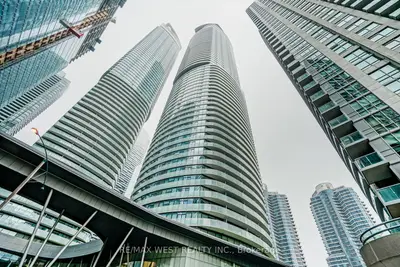 12 York Street 1305, Toronto C01, On M5j 2z2