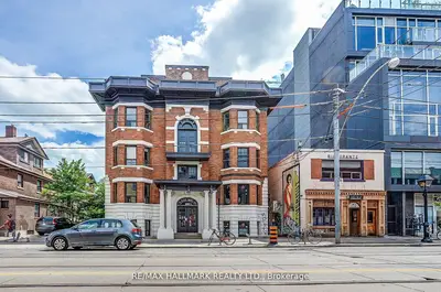 795 College Street 1a, Toronto C01, On M6g 1c7