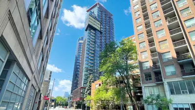 32 Davenport Road 2405, Toronto C02, ON M5R 0B5