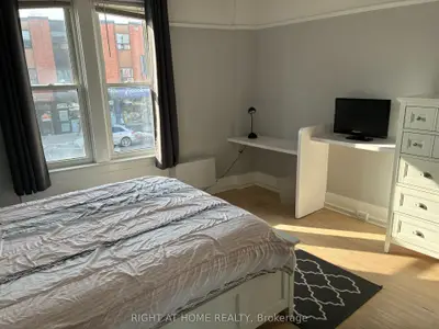 2583 Yonge Street Apt A, Toronto C10, ON M4P 2J1