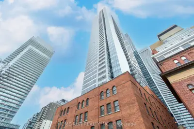 5 St. Joseph Street 1809, Toronto C01, ON M4Y 0B6
