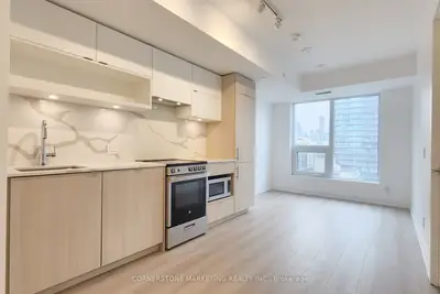 100 Queen Street E 1602, Toronto C08, ON M5C 0B5