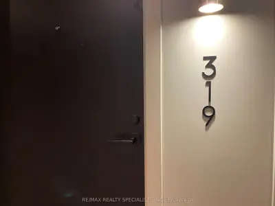 60 Shuter Street 319, Toronto C08, ON M5B 0B7