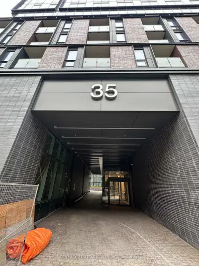 35 Parliament Street 2702, Toronto C08, On M5a 0z5