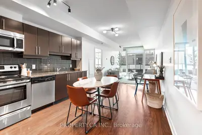 33 Bay Street 414, Toronto C01, On M5j 2z3