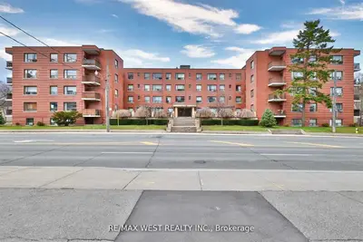 2550 Bathurst Street 205, Toronto C04, On M6b 2z2