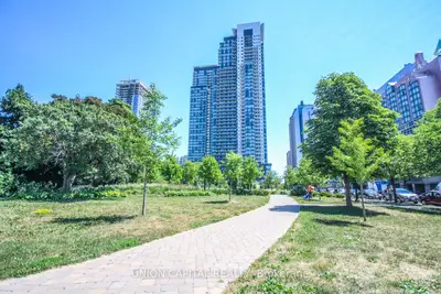 5168 Yonge Street 1802, Toronto C07, ON M2N 0G1