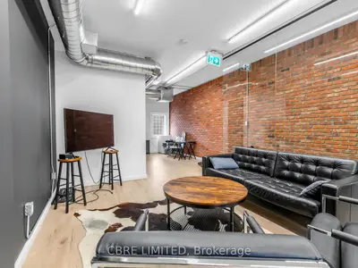 662 Yonge Street, Toronto C01, On M4y 2a6