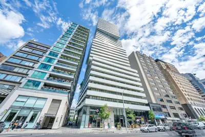 200 Bloor Street W 402, Toronto C02, ON M5S 1T8