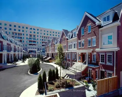 11 Niagara Street W 38, Toronto C01, On M5v 3n9