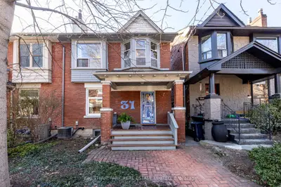 31 Palmerston Gardens, Toronto C02, On M6g 1v8