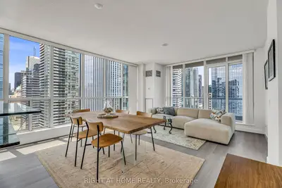 8 York Street 3202, Toronto C01, On M5j 2y2